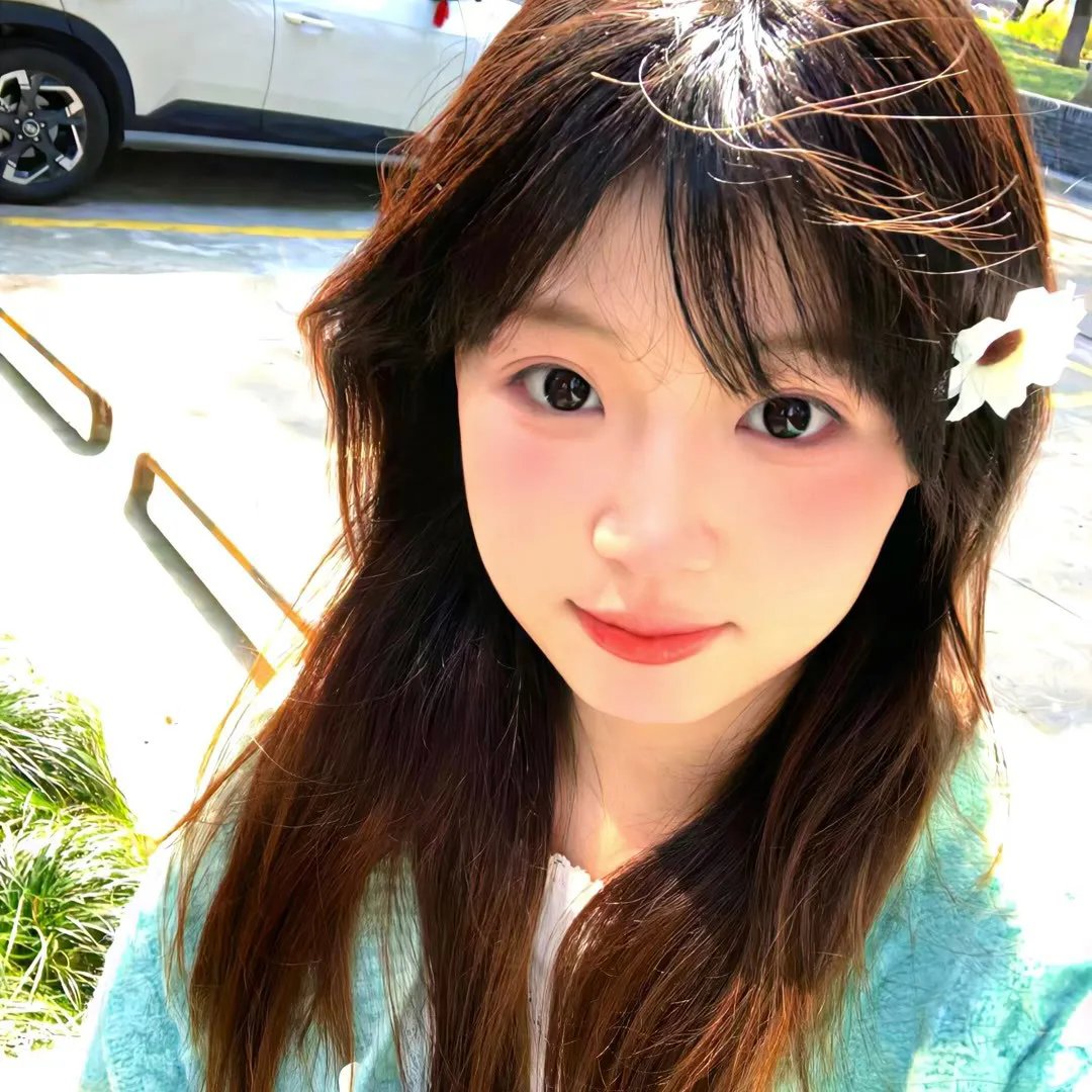 龙纹身的女孩